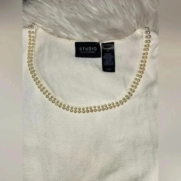 Womens Top - Picture 2 of 3